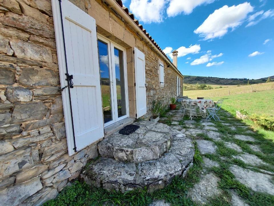 Chambre d'hôtes LES LOUVES Saint-Paul-des-Fonts Exterior foto